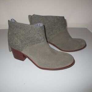 TOMS Olive Green Suede &  Wool Leila Bootie - Size 7.5